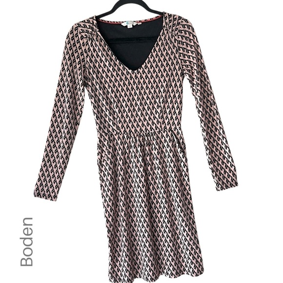 Boden | NWOT ROMILLY PINK HEARTS DRESS LONG SLEEVE COTTON JERSEY | SIZE 2 - Picture 1 of 11